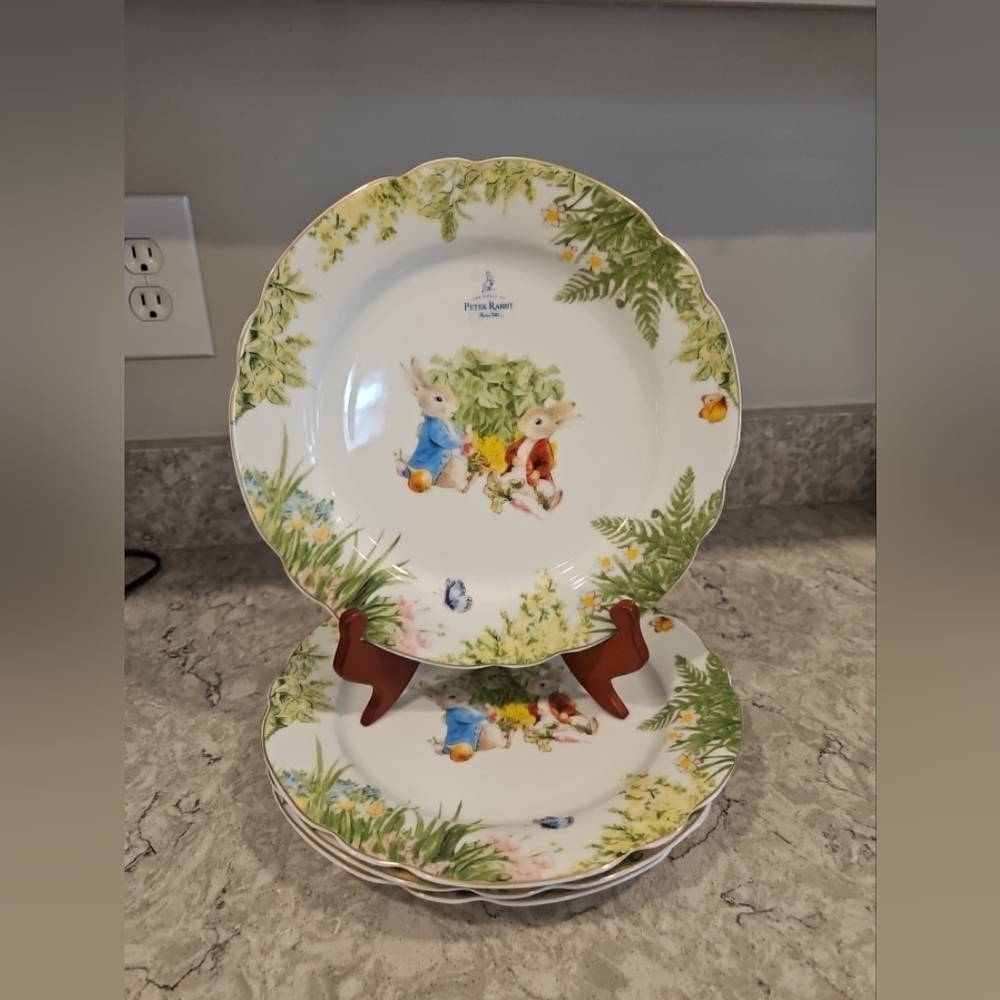 ZRIKE PETER RABBIT GARDEN STORY SET 4 DINNER PLATES BEATRIX POTTER NEW Easter